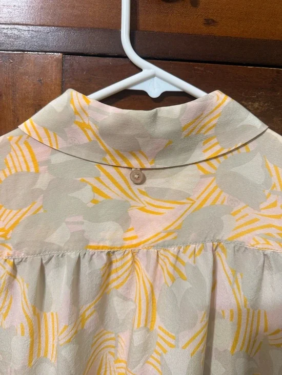 Tory Burch 100% Silk Gray & Yellow Printed Button-Up Shirt Size 4 - Picture 6 of 8
